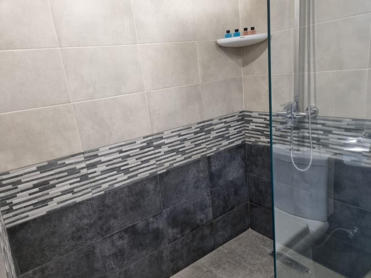 Day Inn Hotel Ереван Экстерьер фото