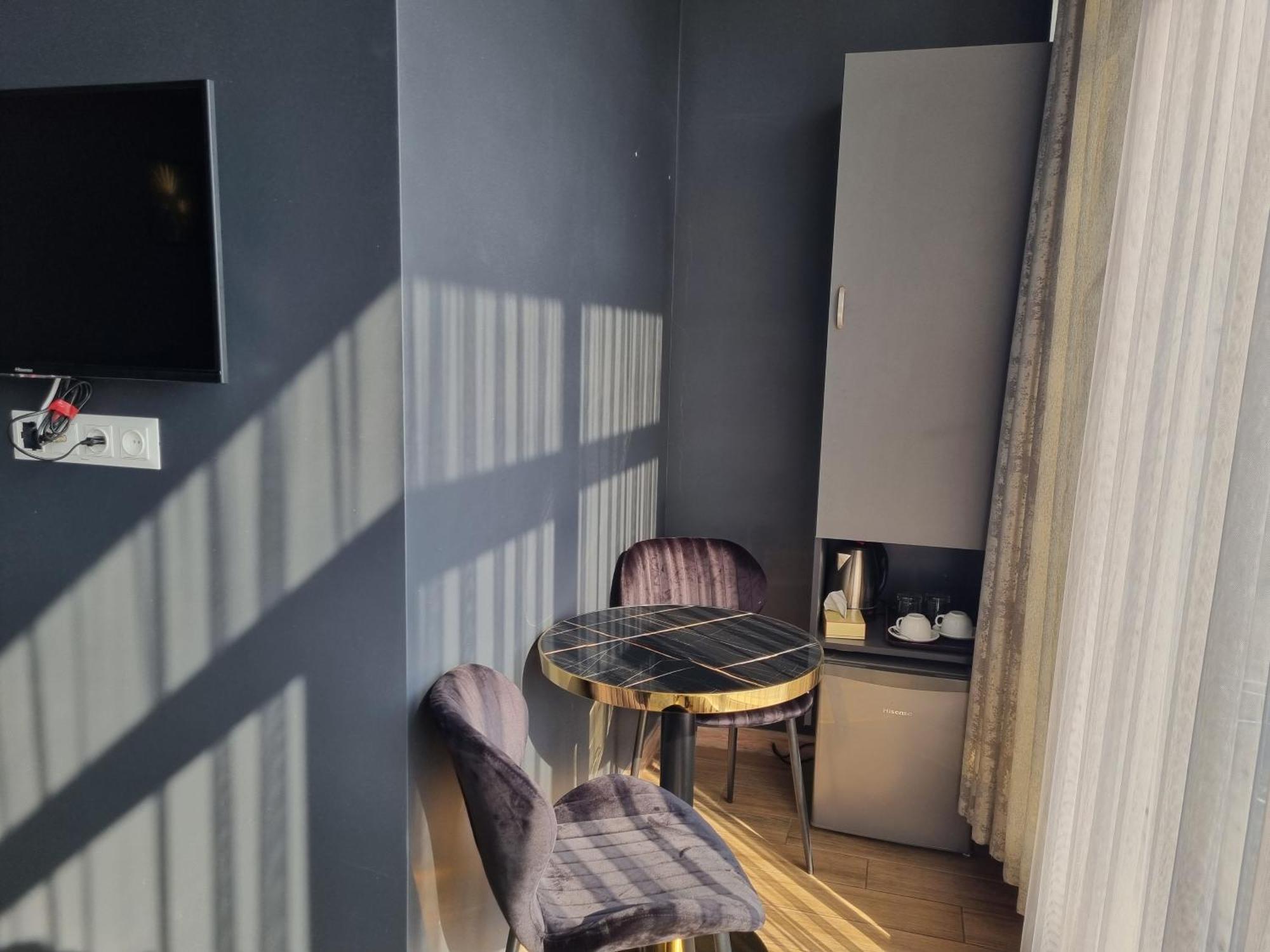Day Inn Hotel Ереван Экстерьер фото