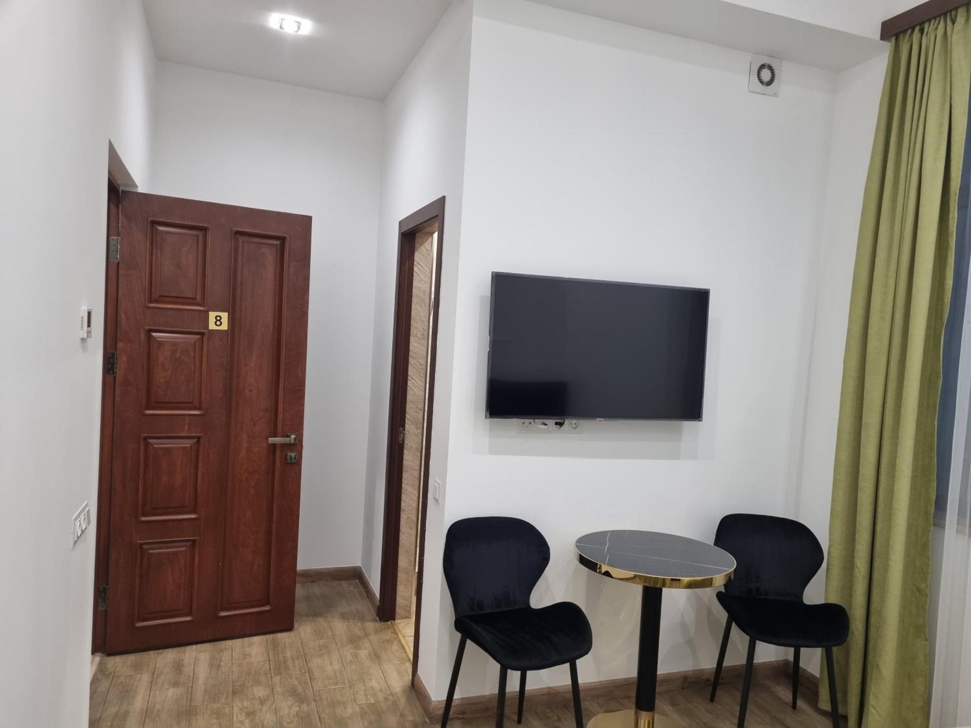 Day Inn Hotel Ереван Экстерьер фото