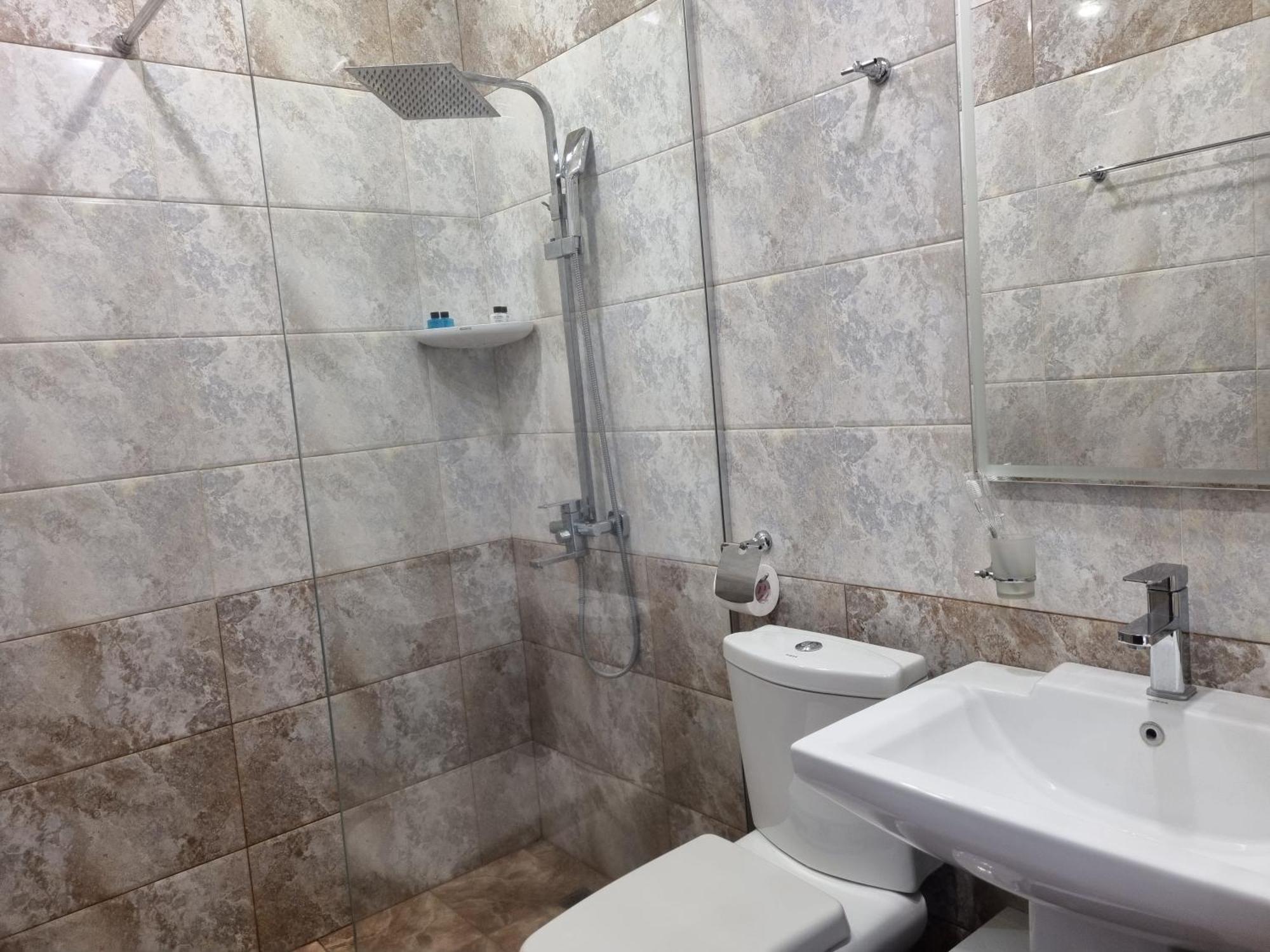 Day Inn Hotel Ереван Экстерьер фото